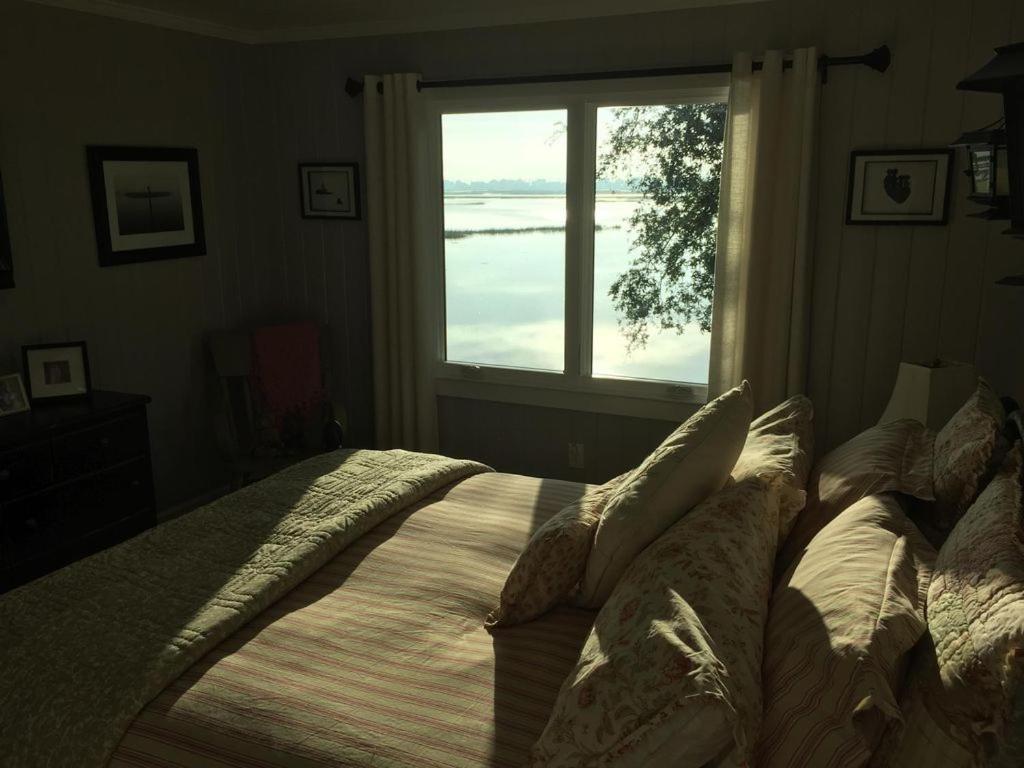Waterside Retreat Bed & Breakfast Мърълс Инлет Екстериор снимка