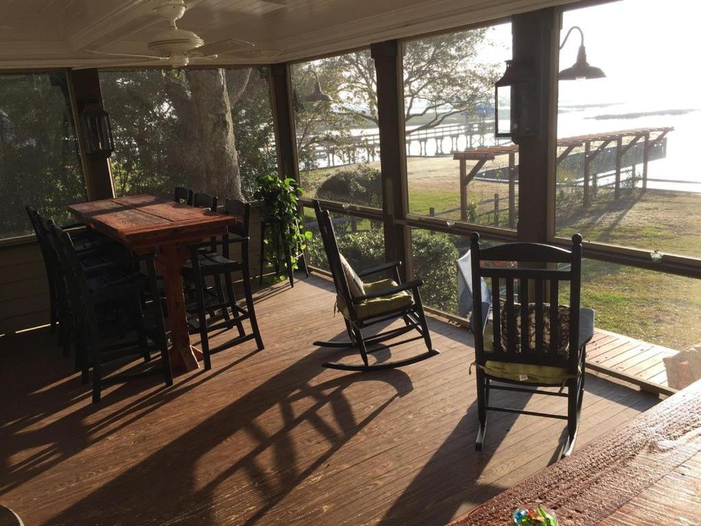 Waterside Retreat Bed & Breakfast Мърълс Инлет Екстериор снимка