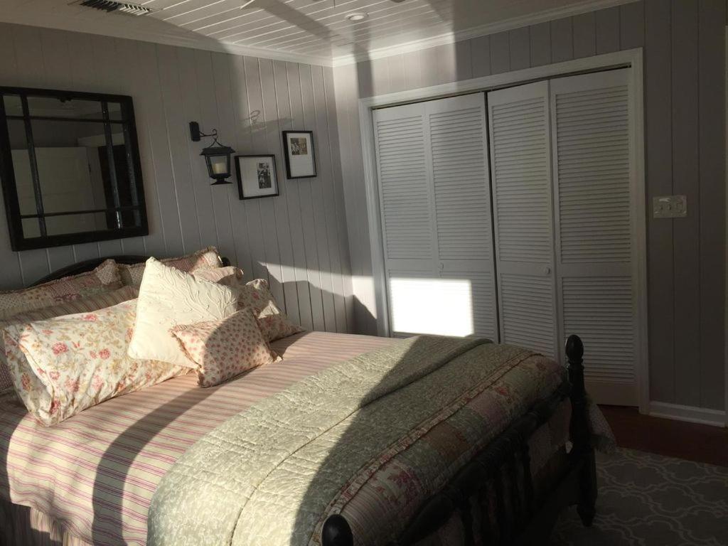 Waterside Retreat Bed & Breakfast Мърълс Инлет Екстериор снимка