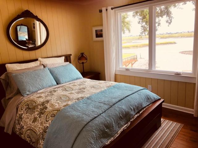 Waterside Retreat Bed & Breakfast Мърълс Инлет Екстериор снимка