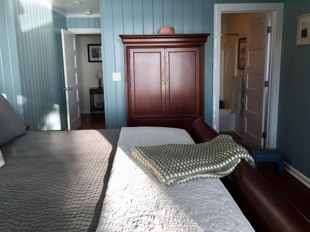 Waterside Retreat Bed & Breakfast Мърълс Инлет Екстериор снимка